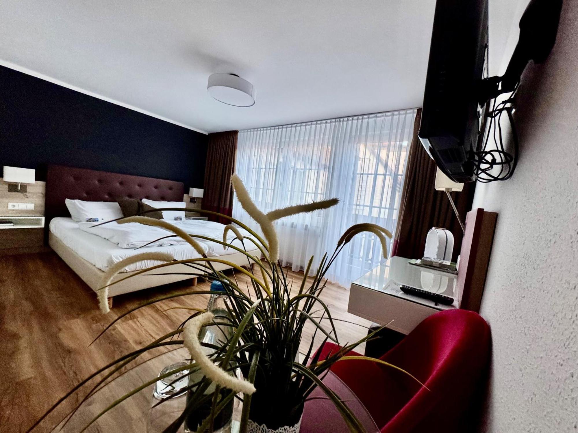 Flair Hotel Vier Jahreszeiten Бад-Урах Екстер'єр фото